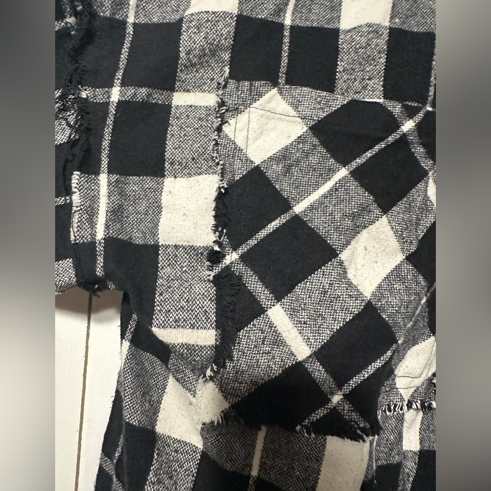 Oli & Hali Oversized Flannel Shacket SzM/L - Picture 2 of 4